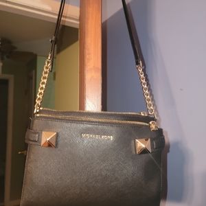 Michael kors crossbody